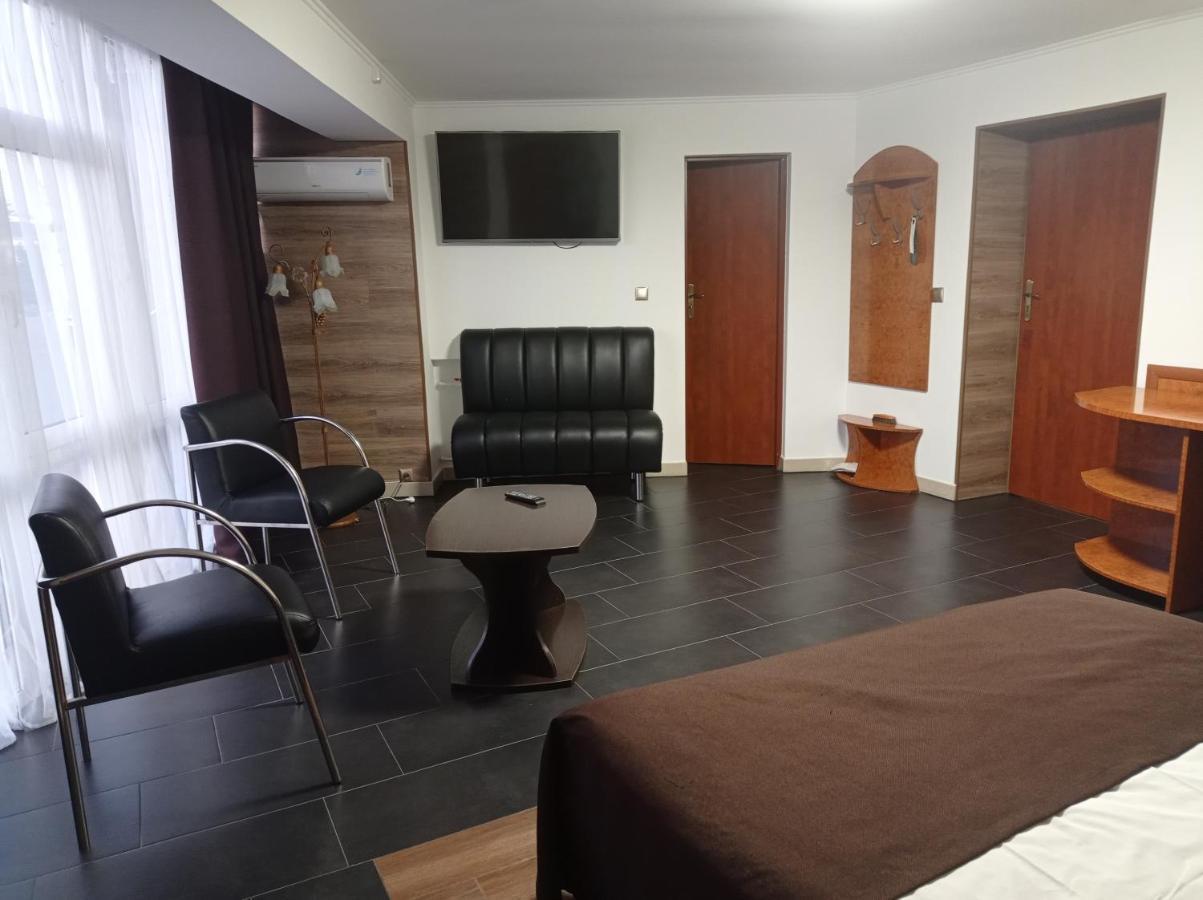 Volyn Hotel Ludmir โวโลดิเมียร์-โวลินสกาเย ภายนอก รูปภาพ