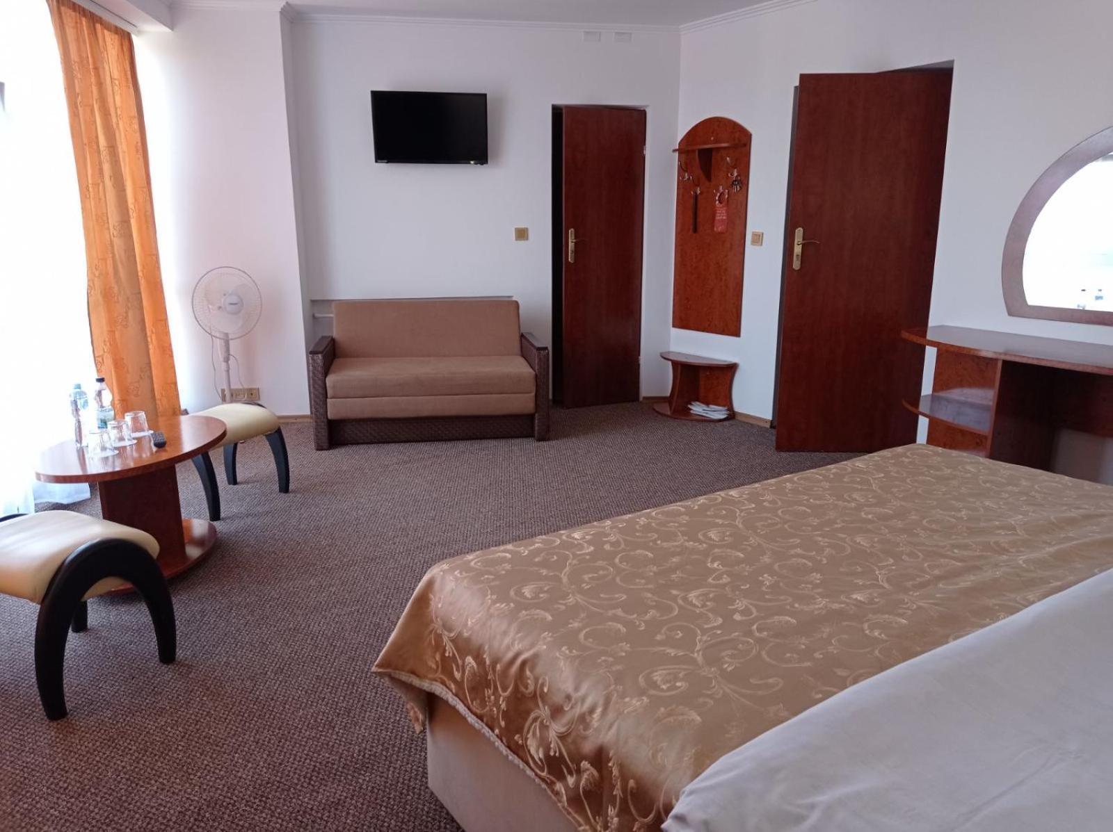 Volyn Hotel Ludmir โวโลดิเมียร์-โวลินสกาเย ภายนอก รูปภาพ