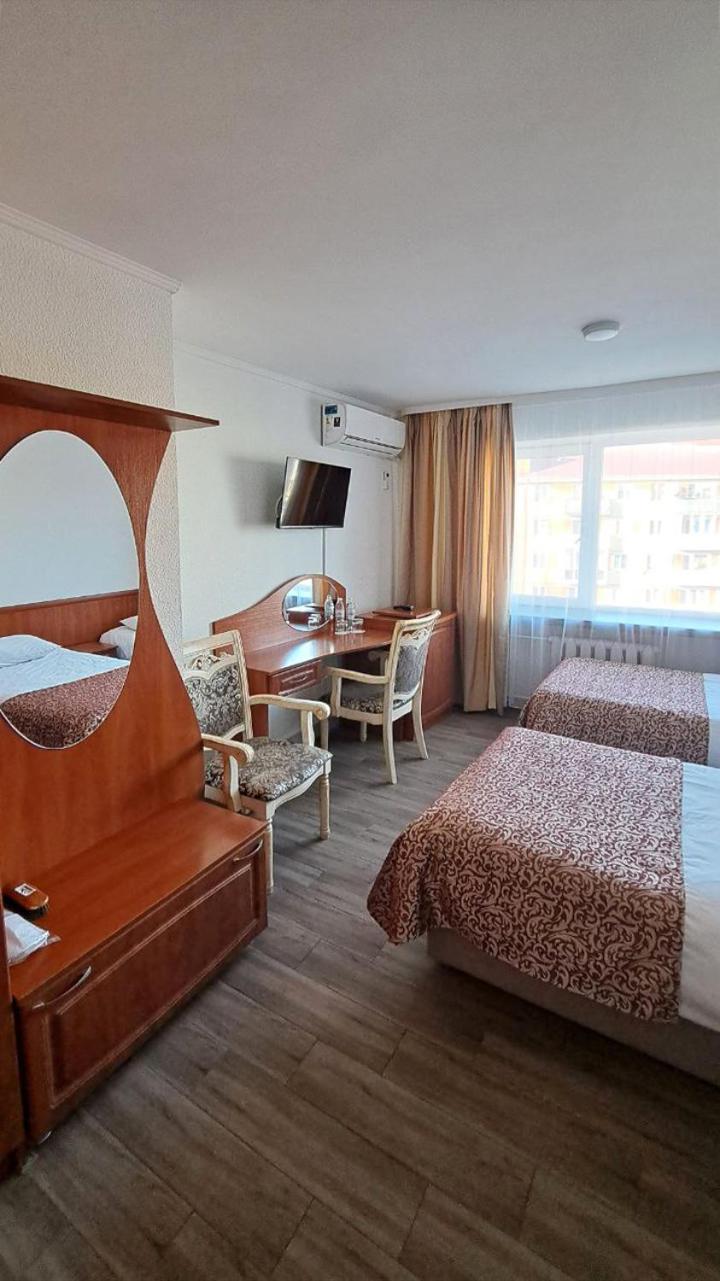 Volyn Hotel Ludmir โวโลดิเมียร์-โวลินสกาเย ภายนอก รูปภาพ
