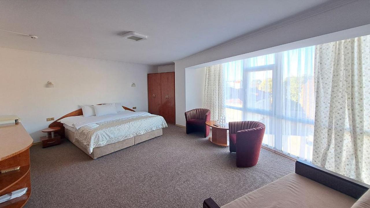 Volyn Hotel Ludmir โวโลดิเมียร์-โวลินสกาเย ภายนอก รูปภาพ