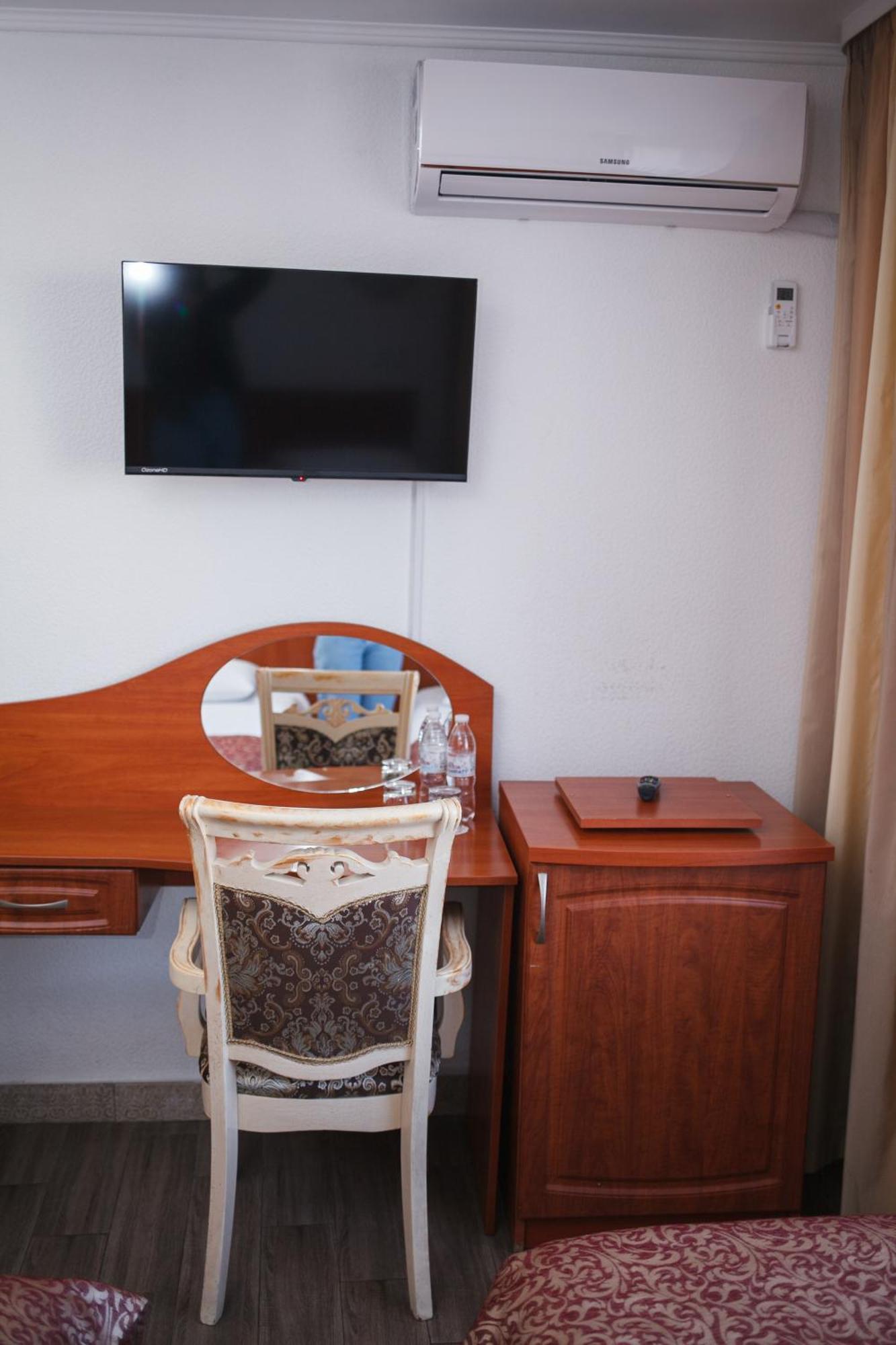 Volyn Hotel Ludmir โวโลดิเมียร์-โวลินสกาเย ภายนอก รูปภาพ