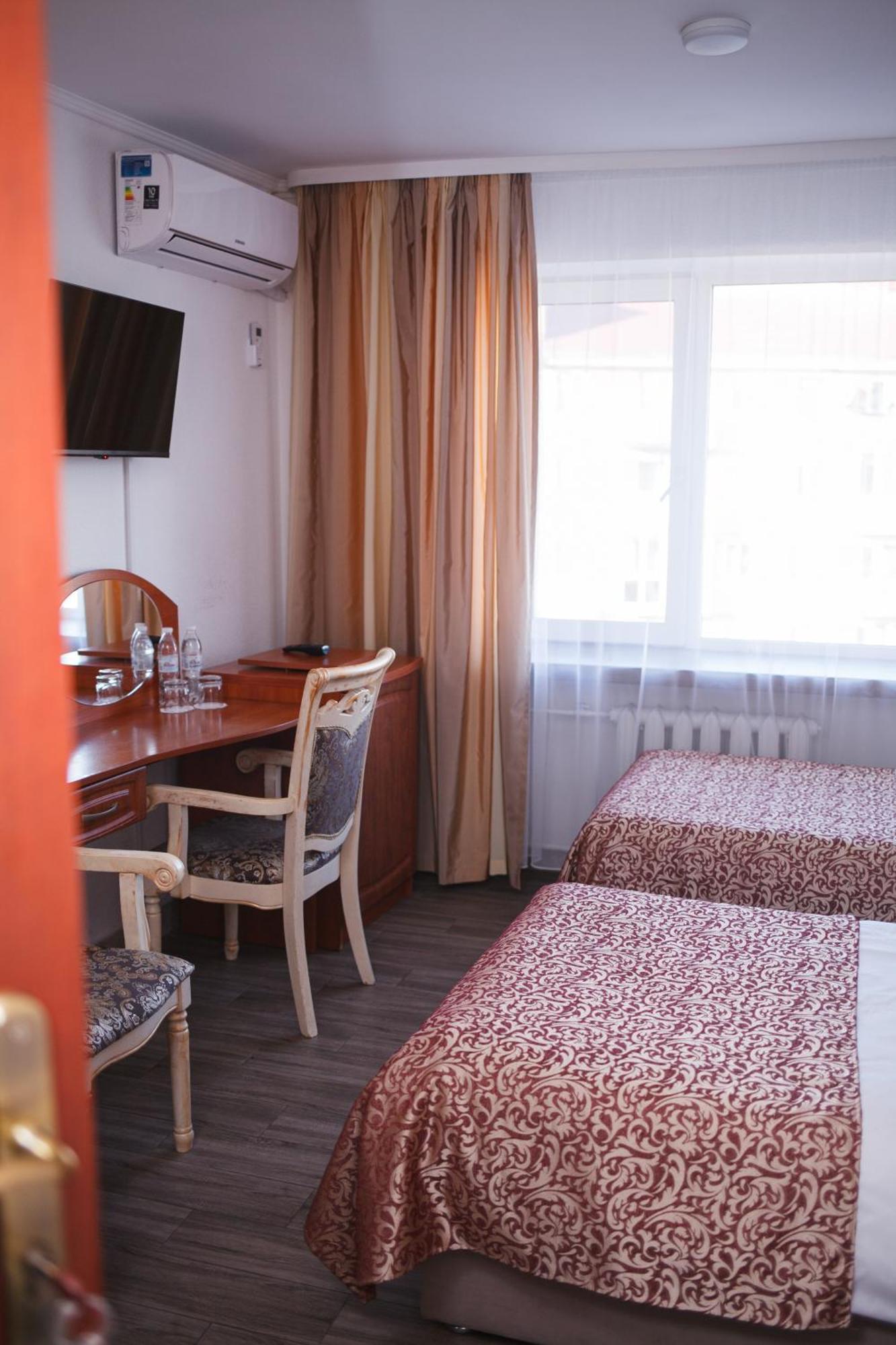 Volyn Hotel Ludmir โวโลดิเมียร์-โวลินสกาเย ภายนอก รูปภาพ