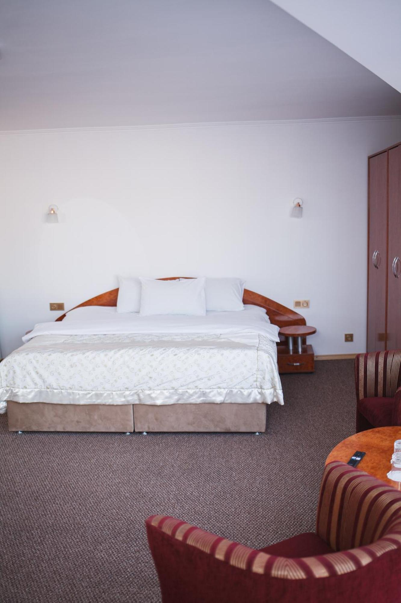 Volyn Hotel Ludmir โวโลดิเมียร์-โวลินสกาเย ภายนอก รูปภาพ